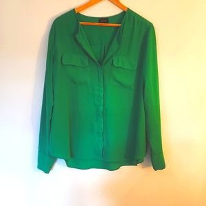 Lightweight Chiffon-Like Green Hidden Button Blouse